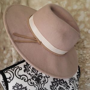 Accessories - Fedora hat Accessories - Fedora hat